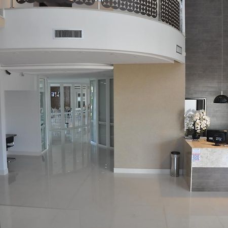 Kamur Plaza Hotel Goianesia Dış mekan fotoğraf