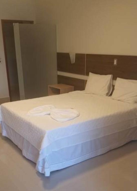 Kamur Plaza Hotel Goianesia Oda fotoğraf